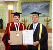 El Rector,Lic. Antonio Carvalho, recibió Distinción de Máximo Honor en Japón